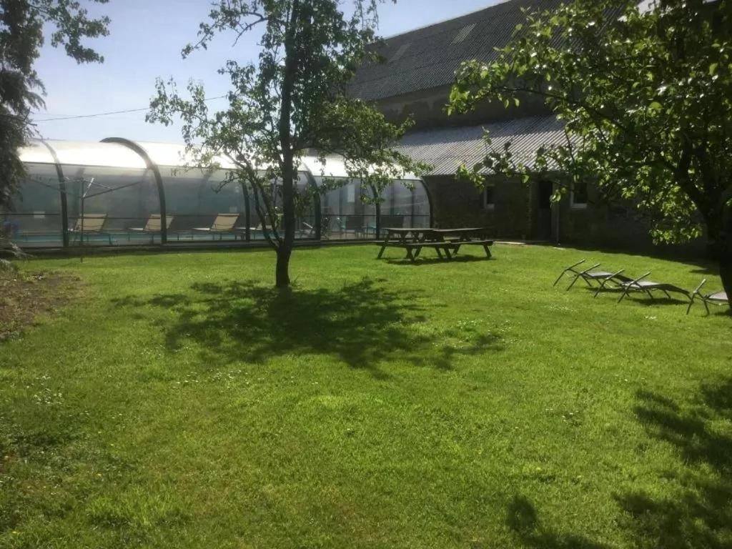 La Petellerie, Maison De Campagne Avec Piscine Pour Un Sejour Detente Moyon Zewnętrze zdjęcie